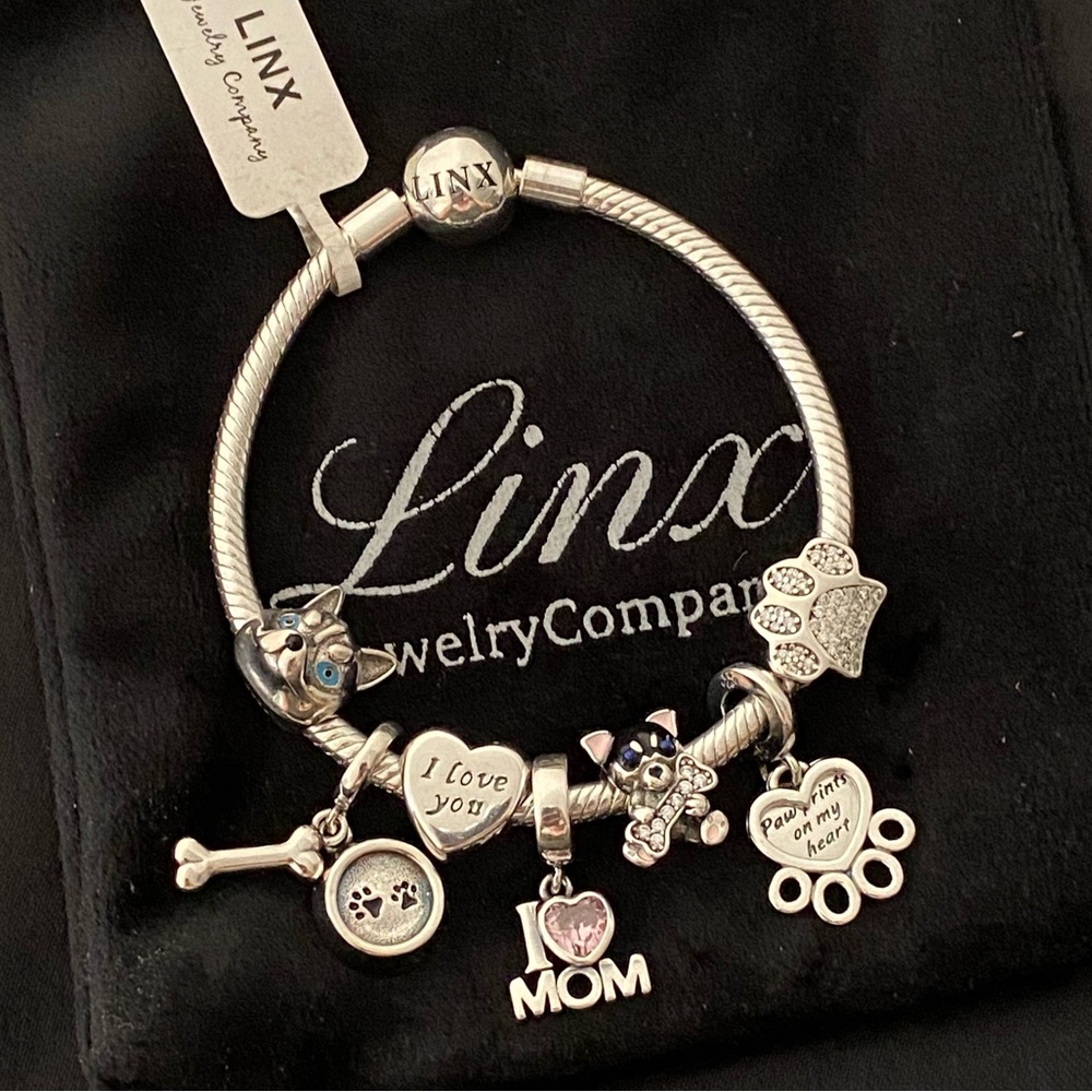Linx Snake Chain Bracelet with Husky Dog Themed Charms